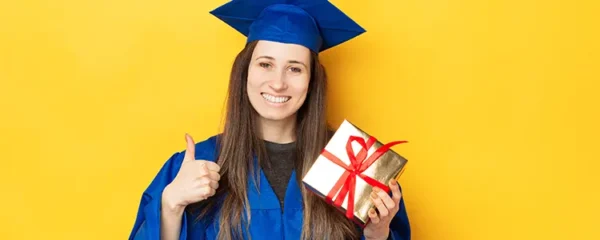 Les cadeaux de graduation personnalisés : un rappel précieux du parcours académique