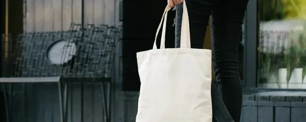 Les tote bags personnalisés : un cadeau écologique et stylé pour tous